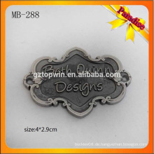 MB288 Custom antikes silbernes geprägtes Logo Metall Namensschild für Möbel Etikett